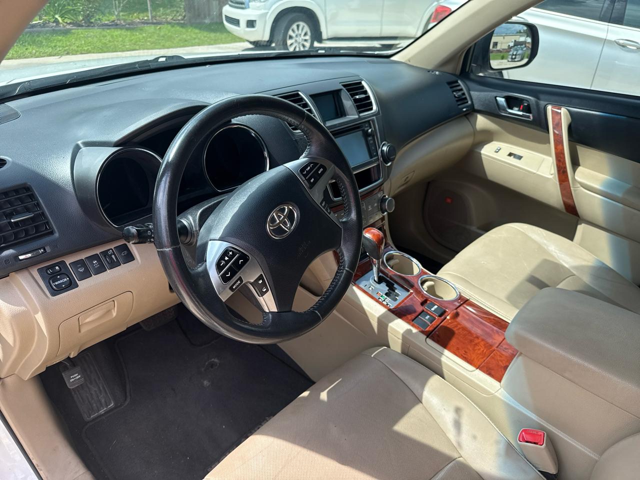 Toyota Highlander Limited 2WD 2013