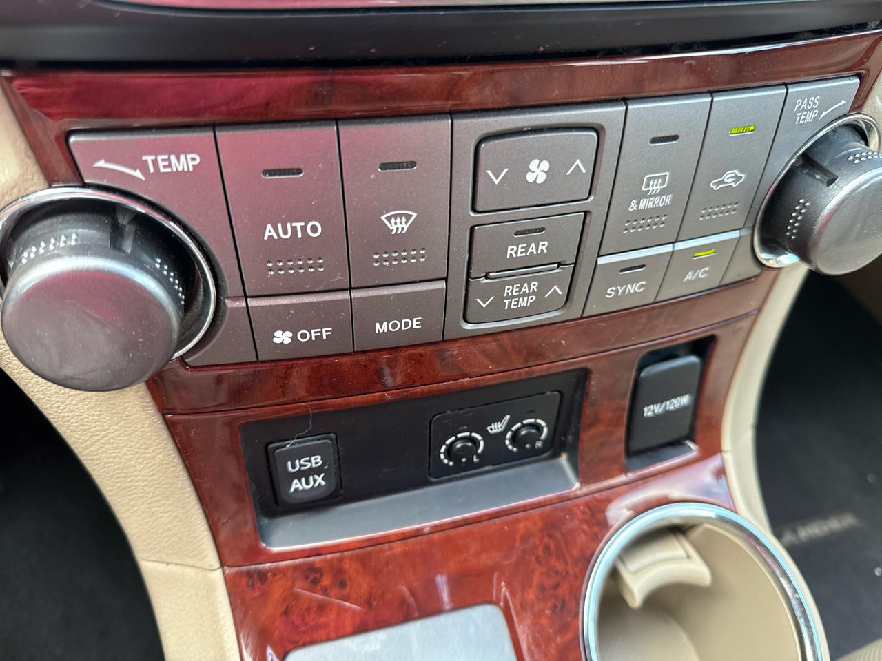 Toyota Highlander Limited 2WD 2013