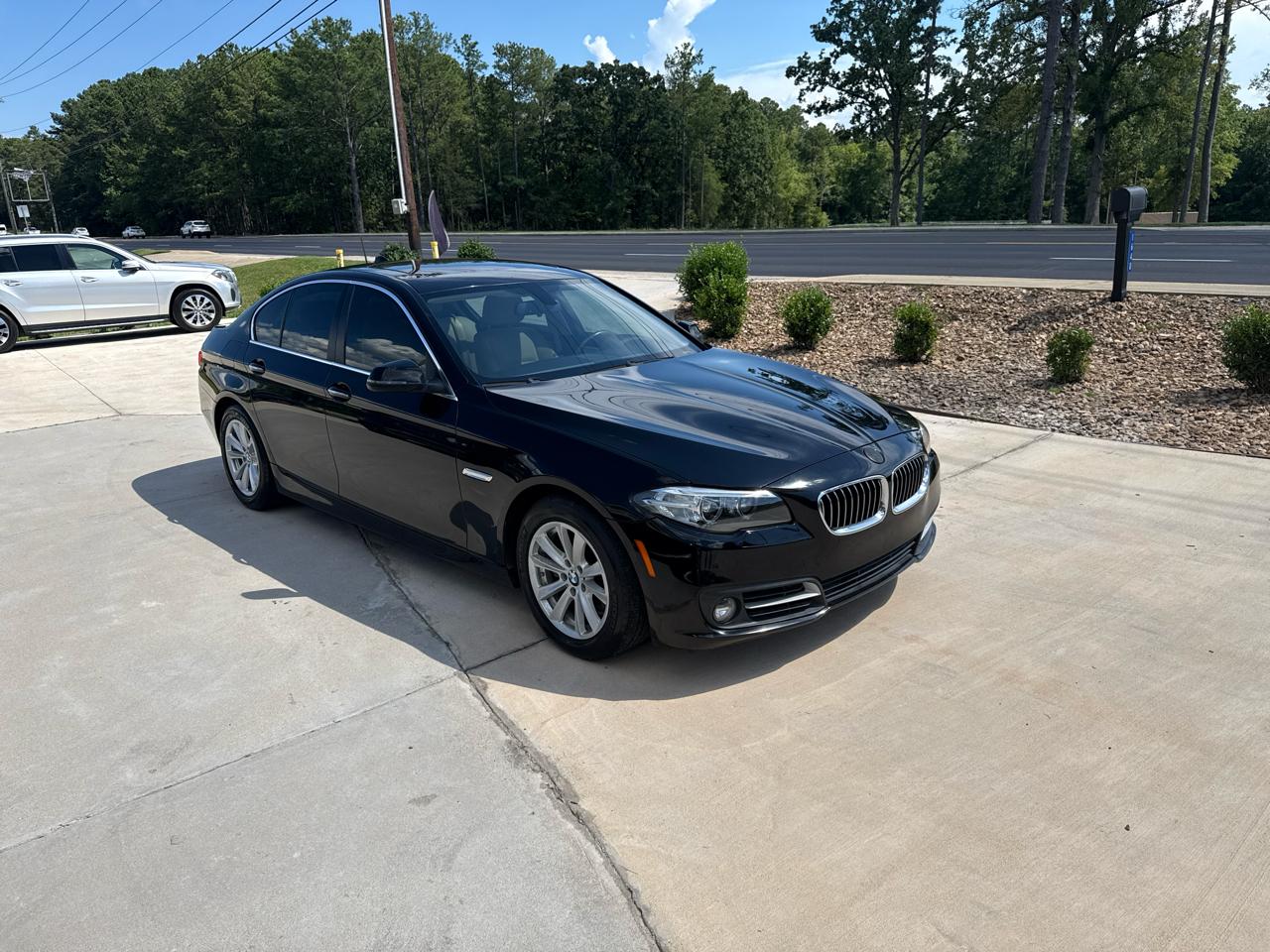2016 BMW 5-Series 528i