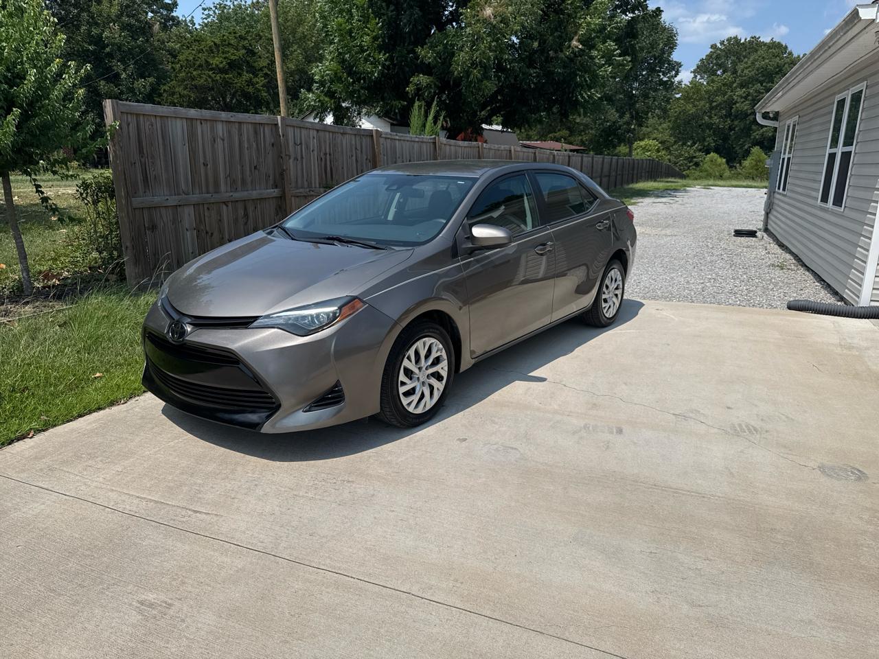 Toyota Corolla LE 2019