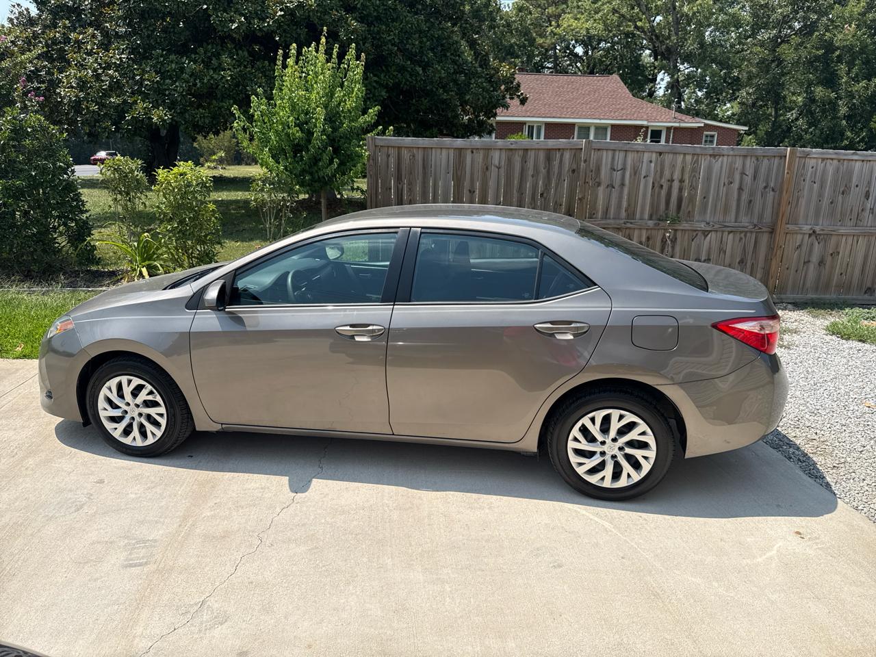 Toyota Corolla LE 2019