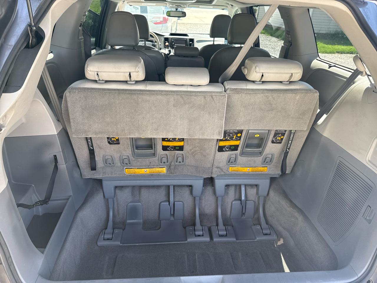 Toyota Sienna XLE Premium 5D Wagon 8 Pass 2013