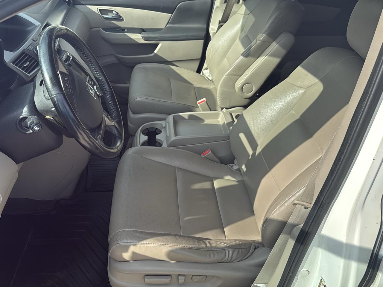 2015 Honda Odyssey EX-L - Photo 9