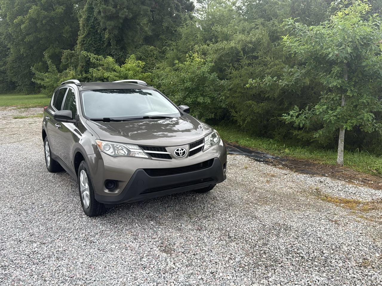 Toyota RAV4 LE FWD 2015