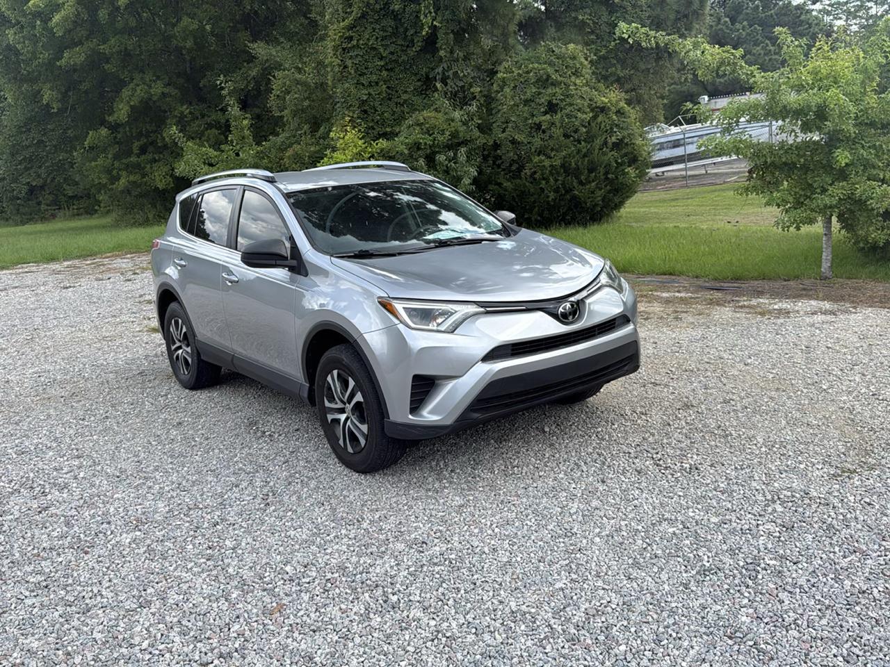 Toyota RAV4 LE FWD 2018