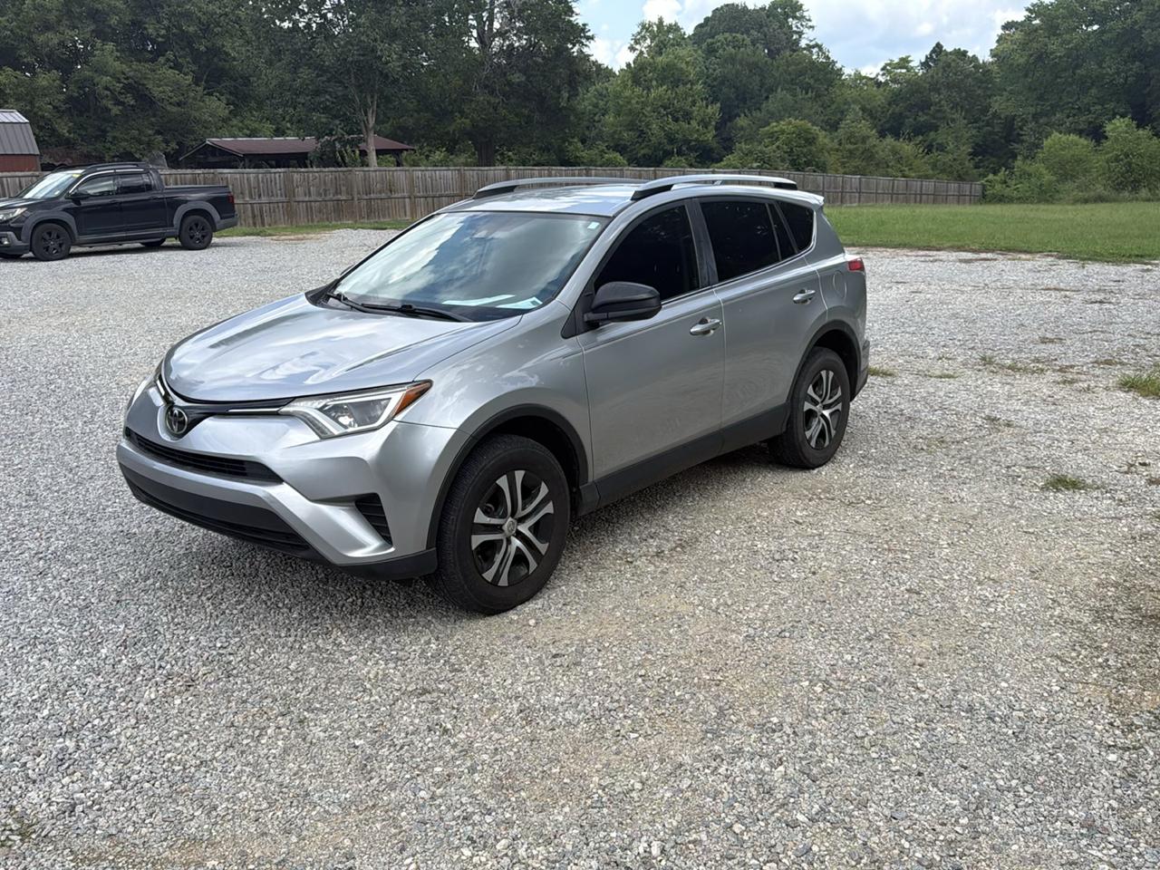 Toyota RAV4 LE FWD 2018