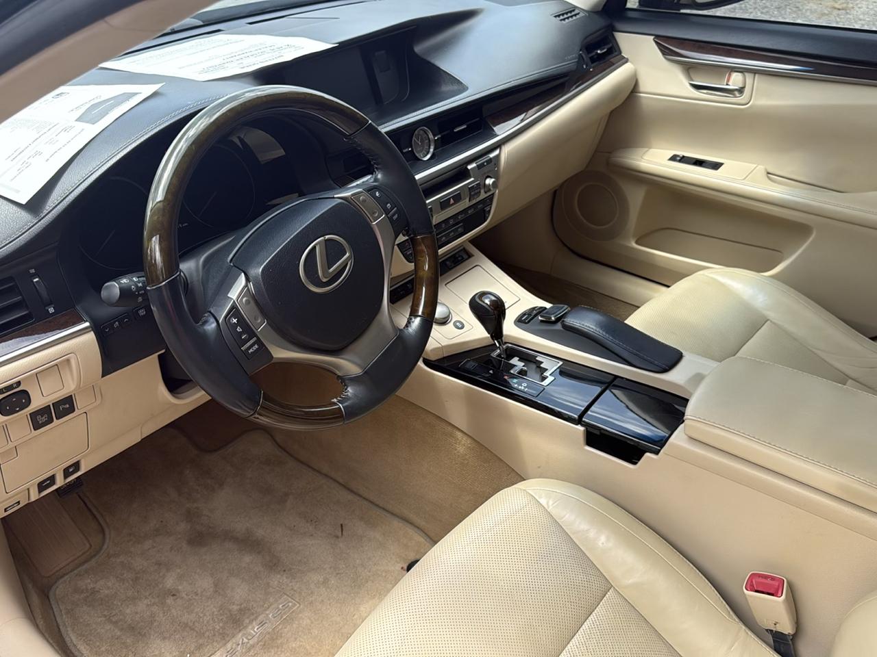 Lexus ES 350 Sedan 2015