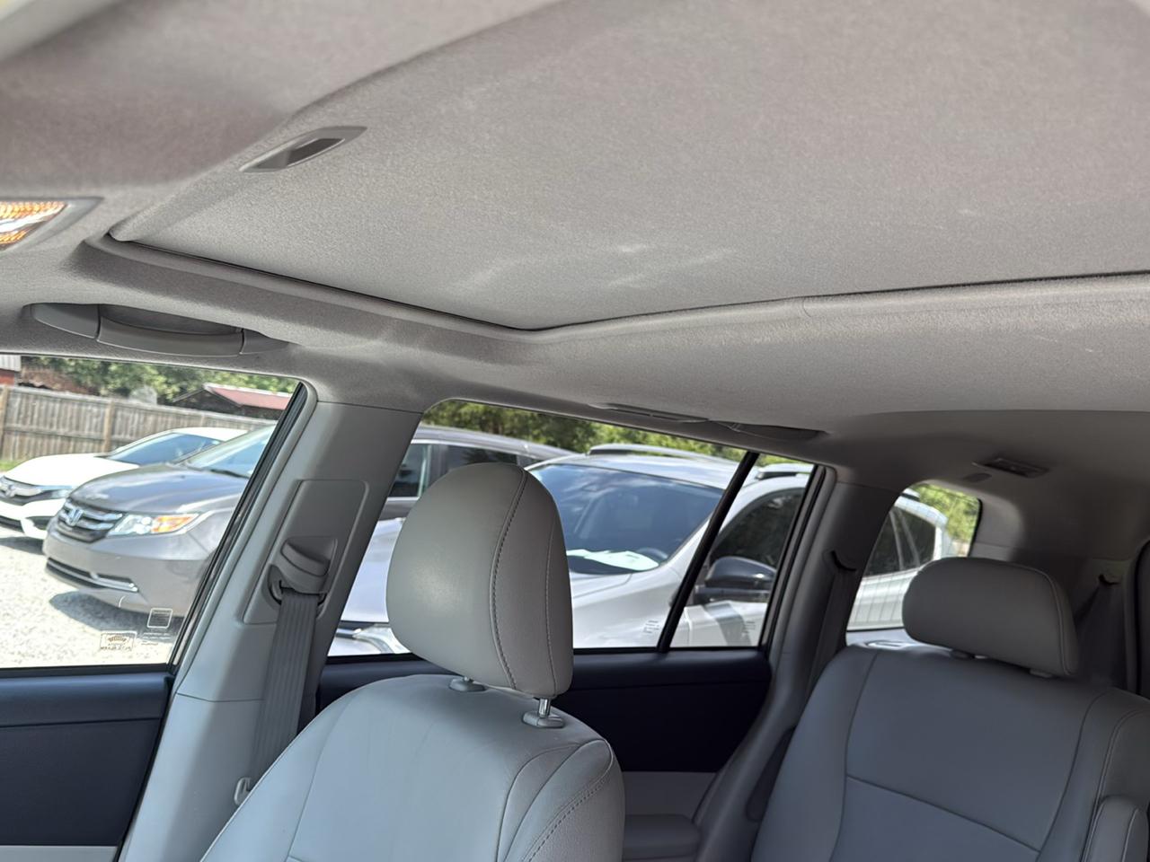 Toyota Highlander  2012