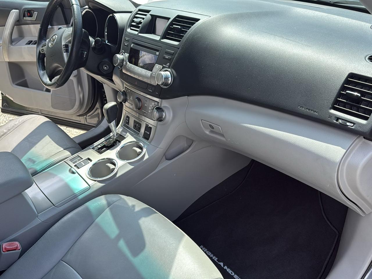 Toyota Highlander  2012