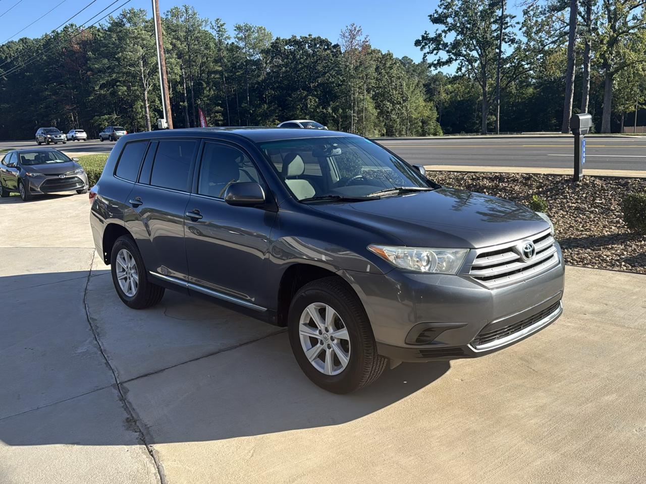 2013 Toyota Highlander Base 2WD I4