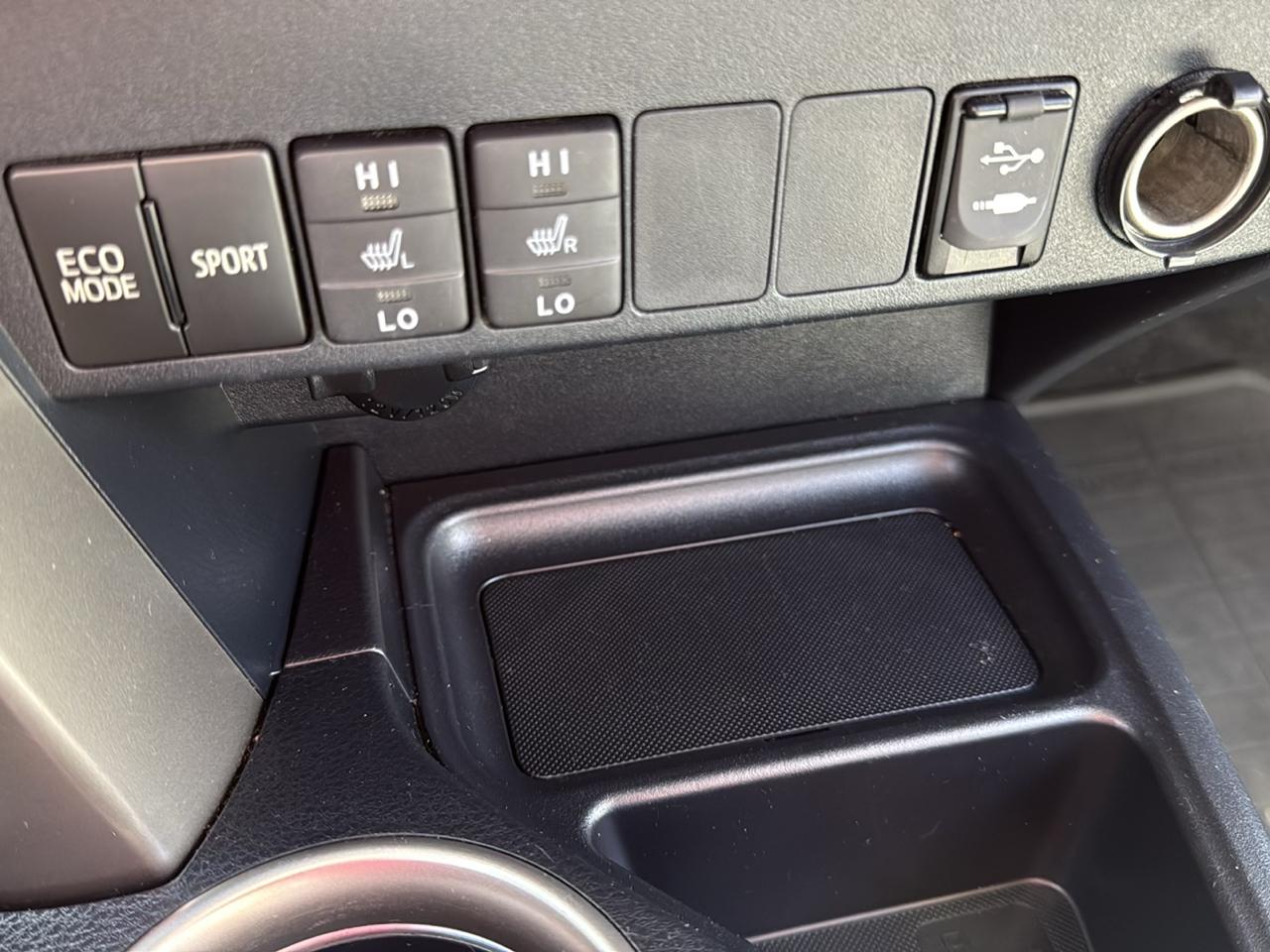 Toyota RAV4 Limited FWD 2015