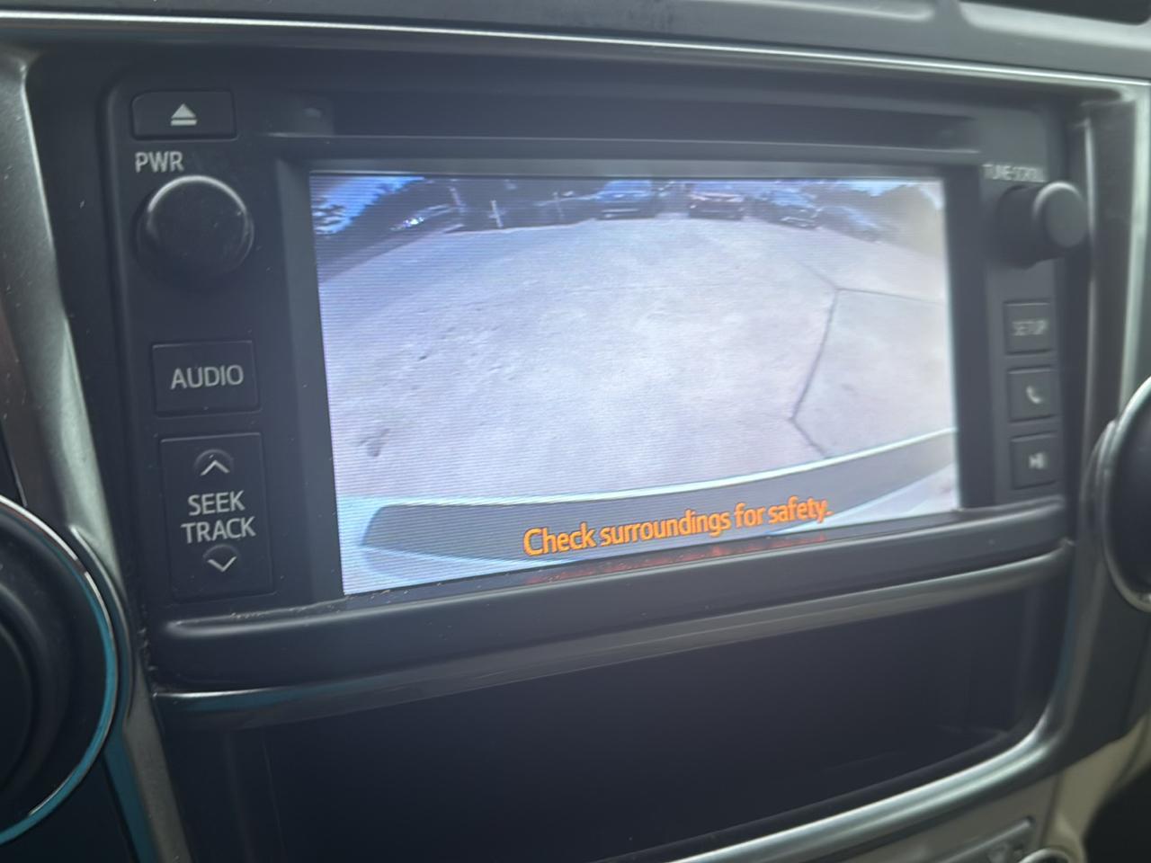 Toyota Highlander LE Plus 4D SUV FWD 2013