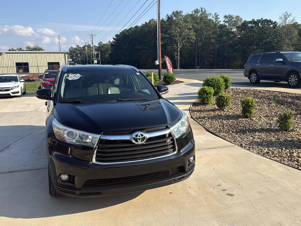 Toyota Highlander XLE FWD V6 2015
