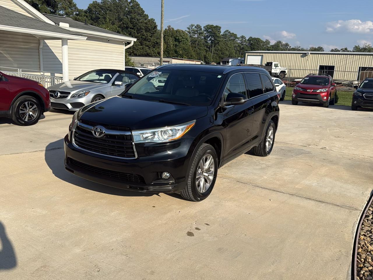 Toyota Highlander XLE FWD V6 2015