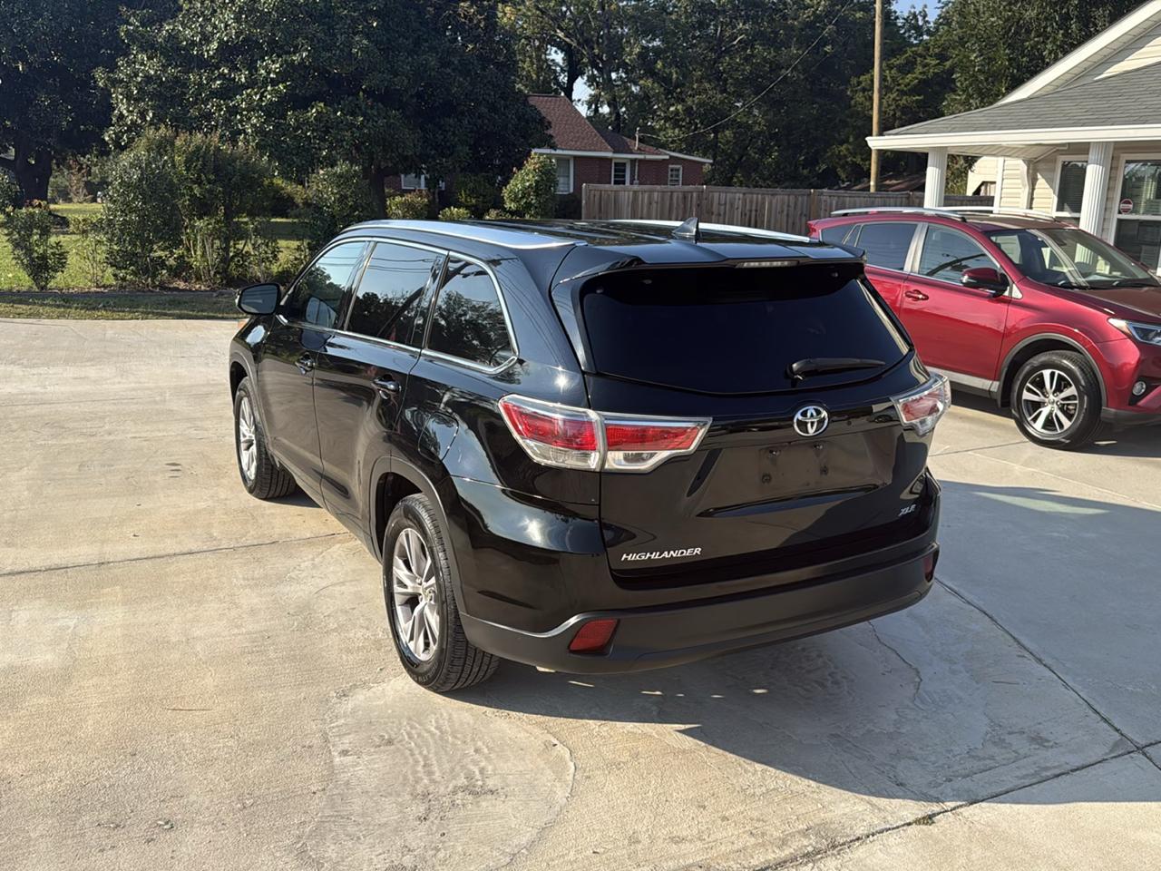 Toyota Highlander XLE FWD V6 2015