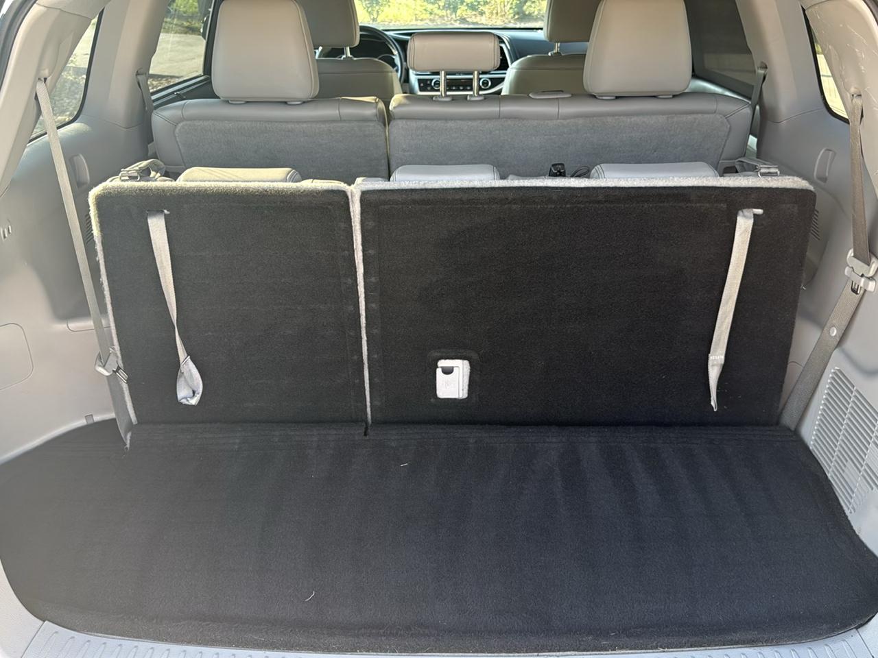 Toyota Highlander XLE FWD V6 2015