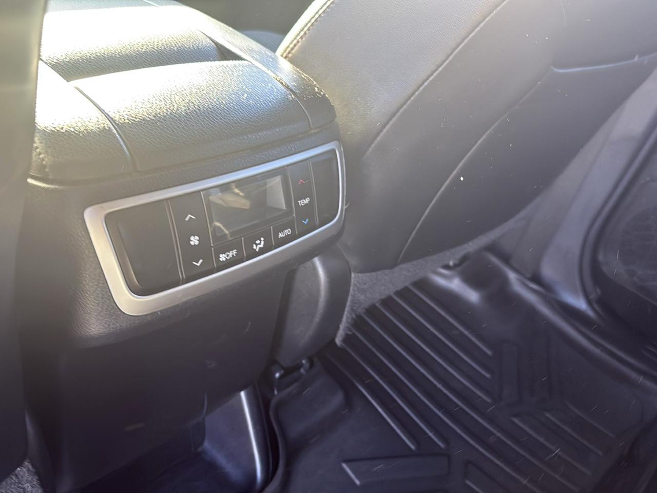 Toyota Highlander LE Plus FWD V6 2015