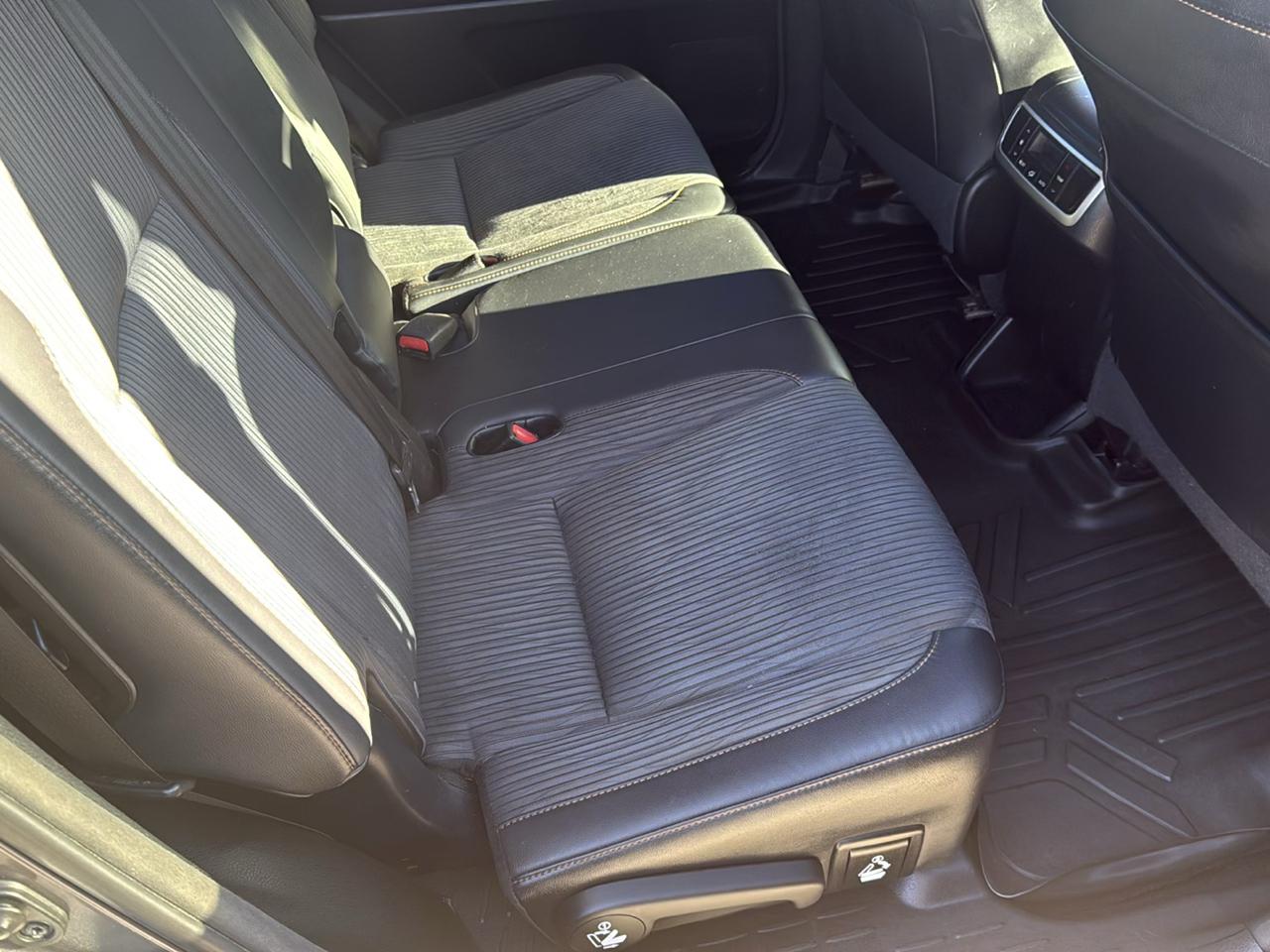 Toyota Highlander LE Plus FWD V6 2015