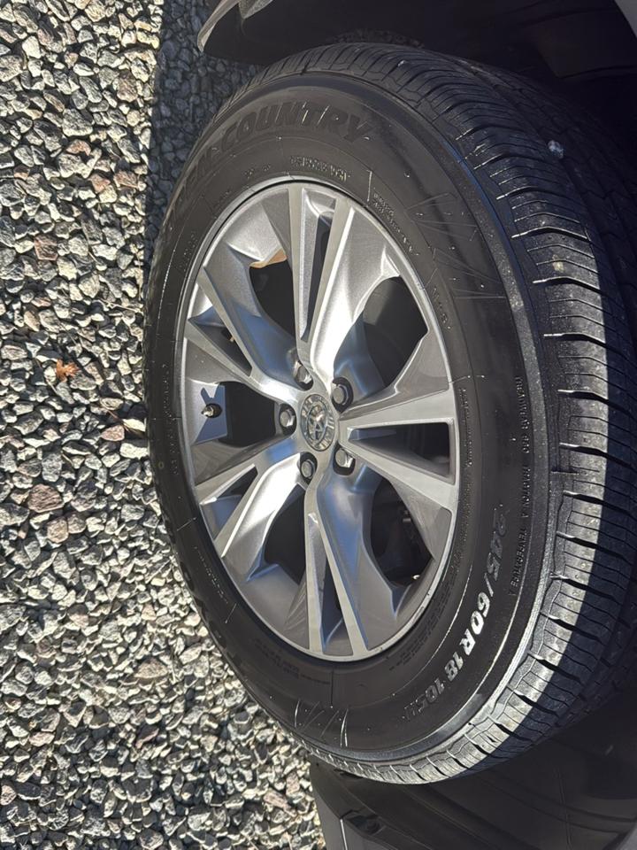 Toyota Highlander LE Plus FWD V6 2015