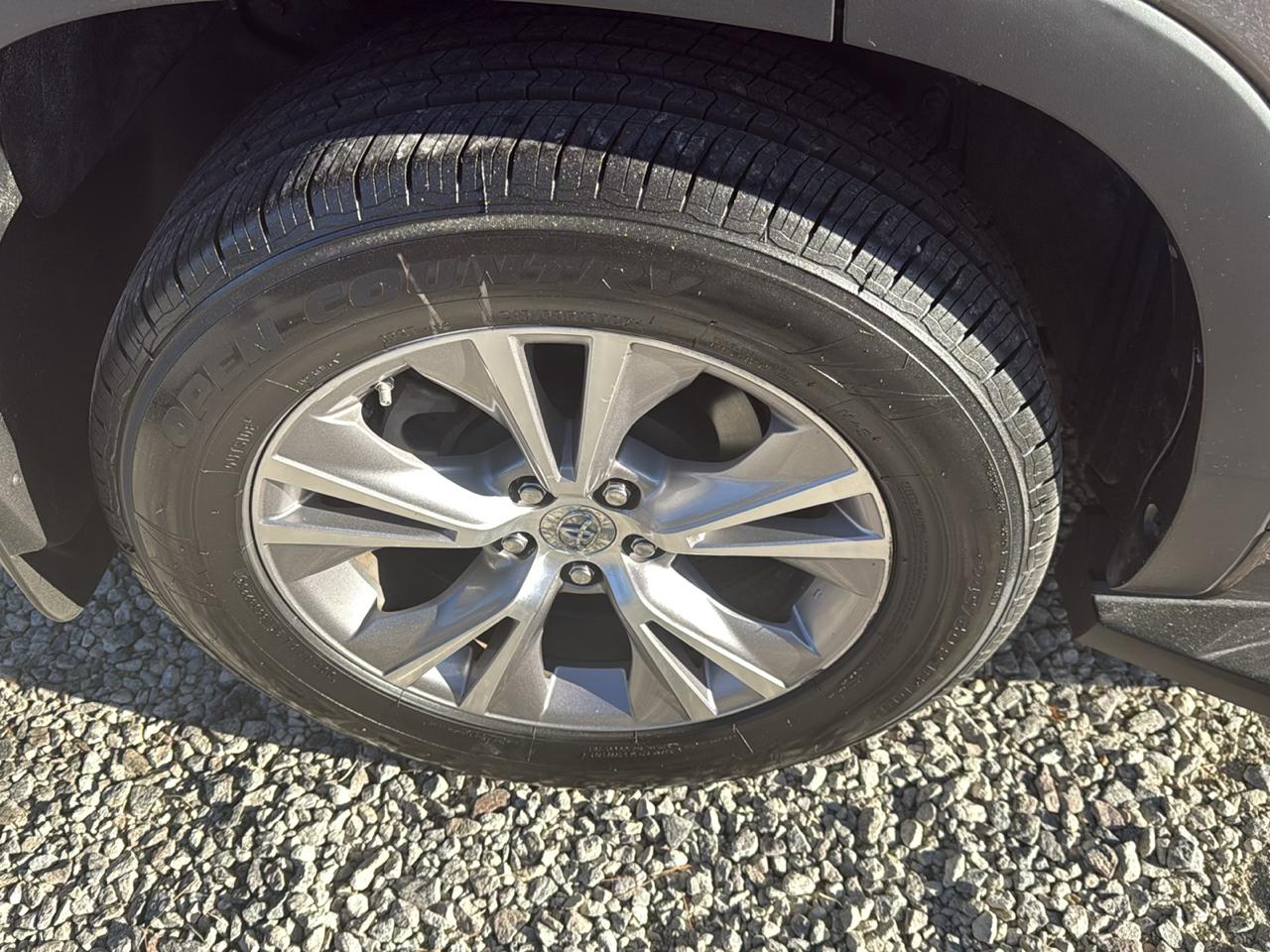 Toyota Highlander LE Plus FWD V6 2015