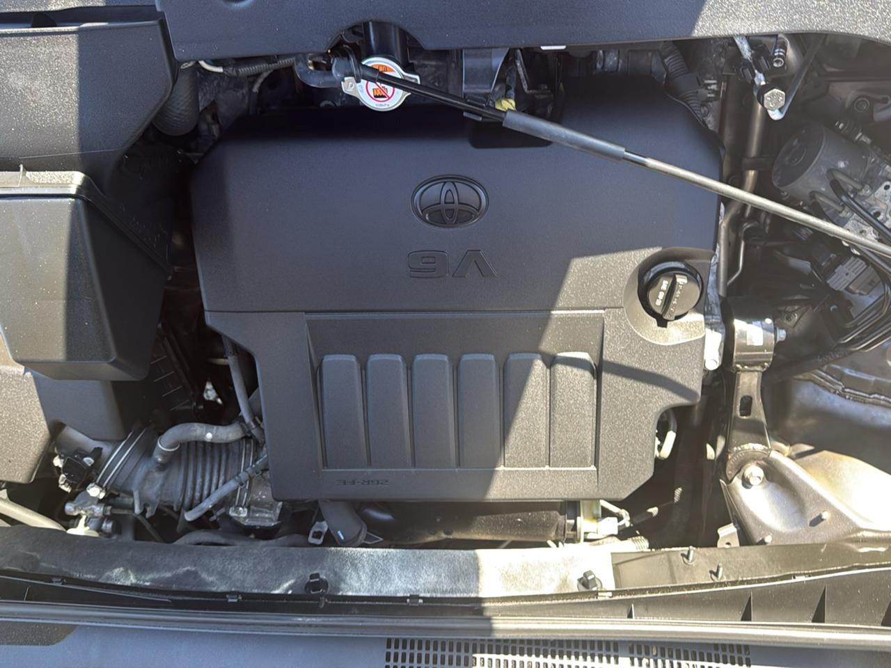 Toyota Highlander LE Plus FWD V6 2015