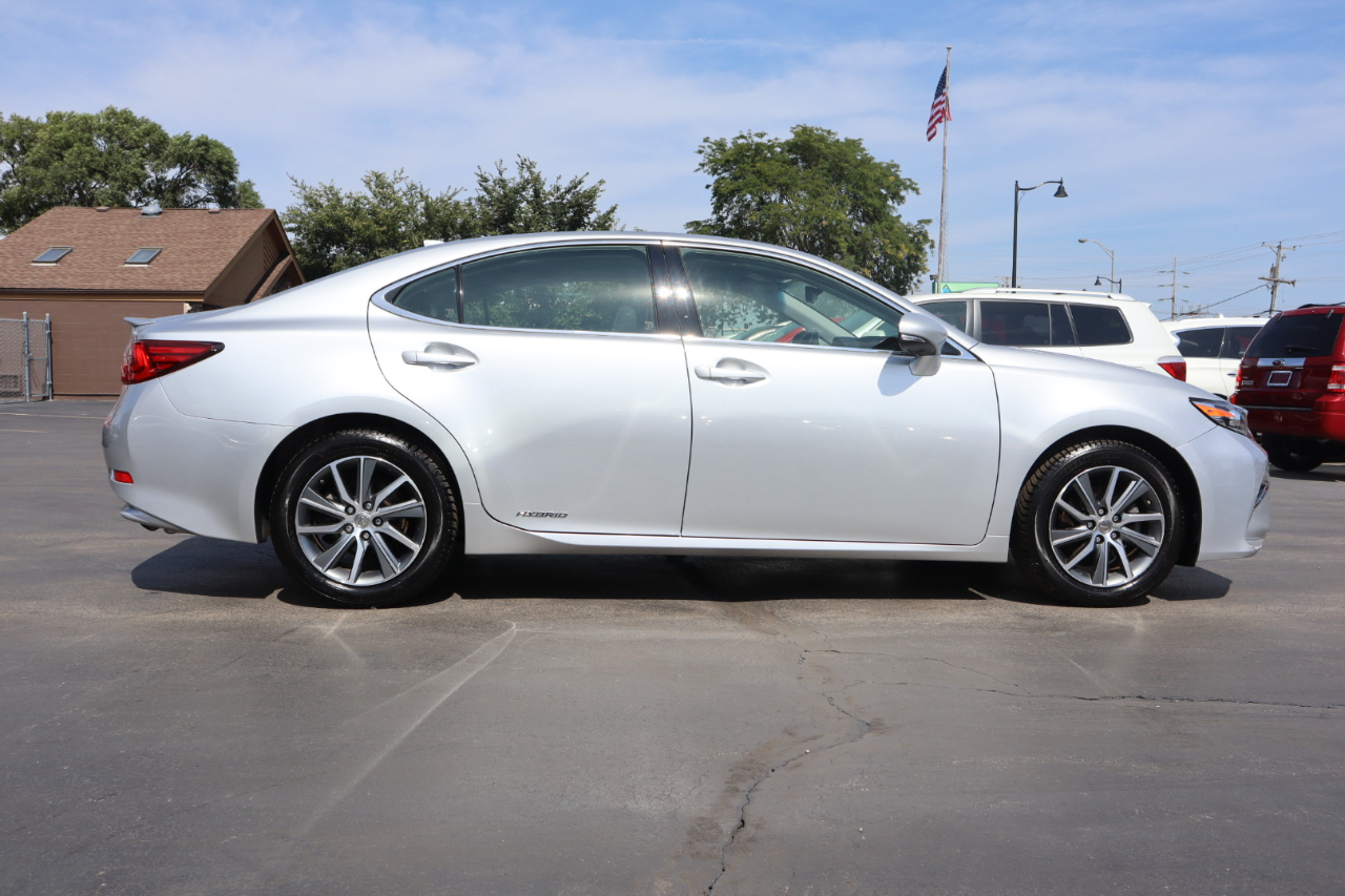 Lexus ES 300h Sedan 2017 Lexus ES 300h Sedan 2017