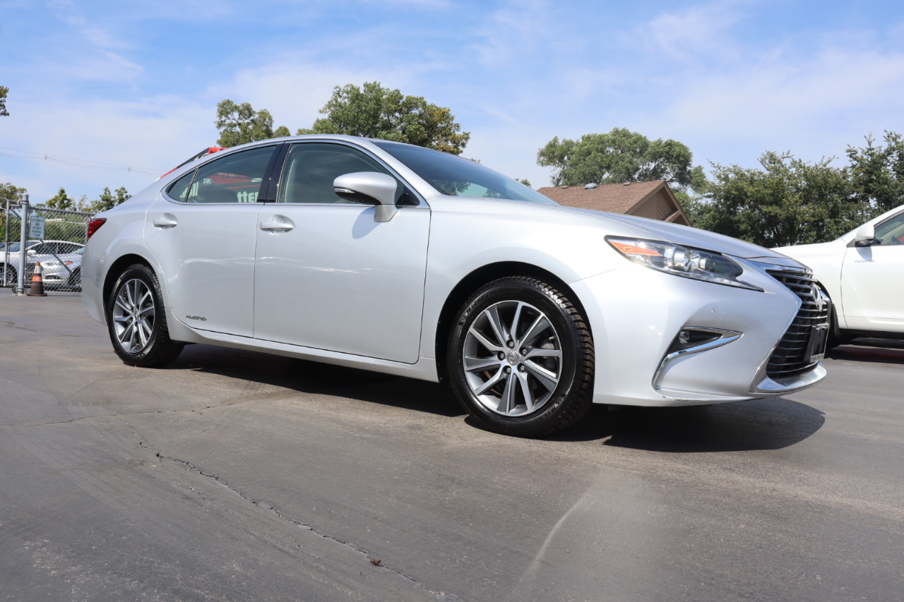 Lexus ES 300h Sedan 2017 Lexus ES 300h Sedan 2017