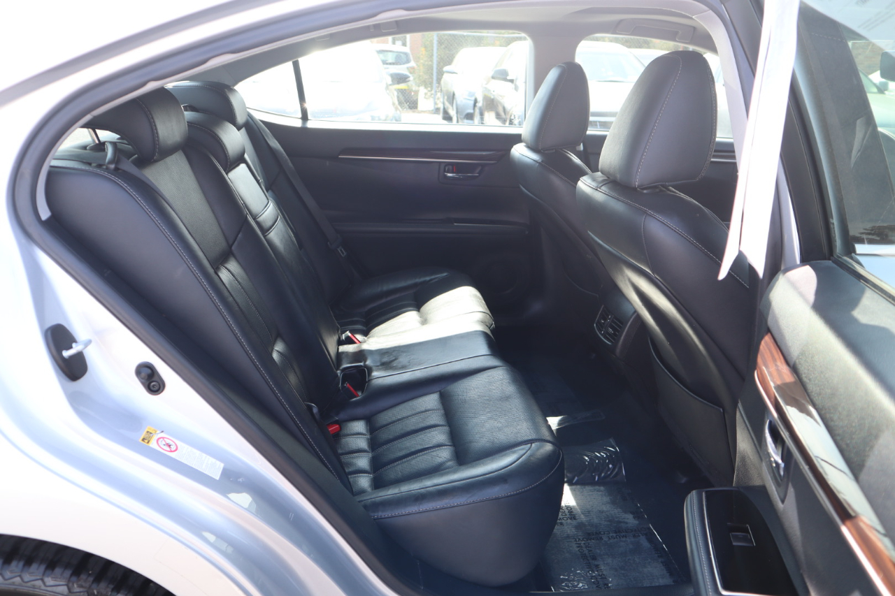 Lexus ES 300h Sedan 2017 Lexus ES 300h Sedan 2017