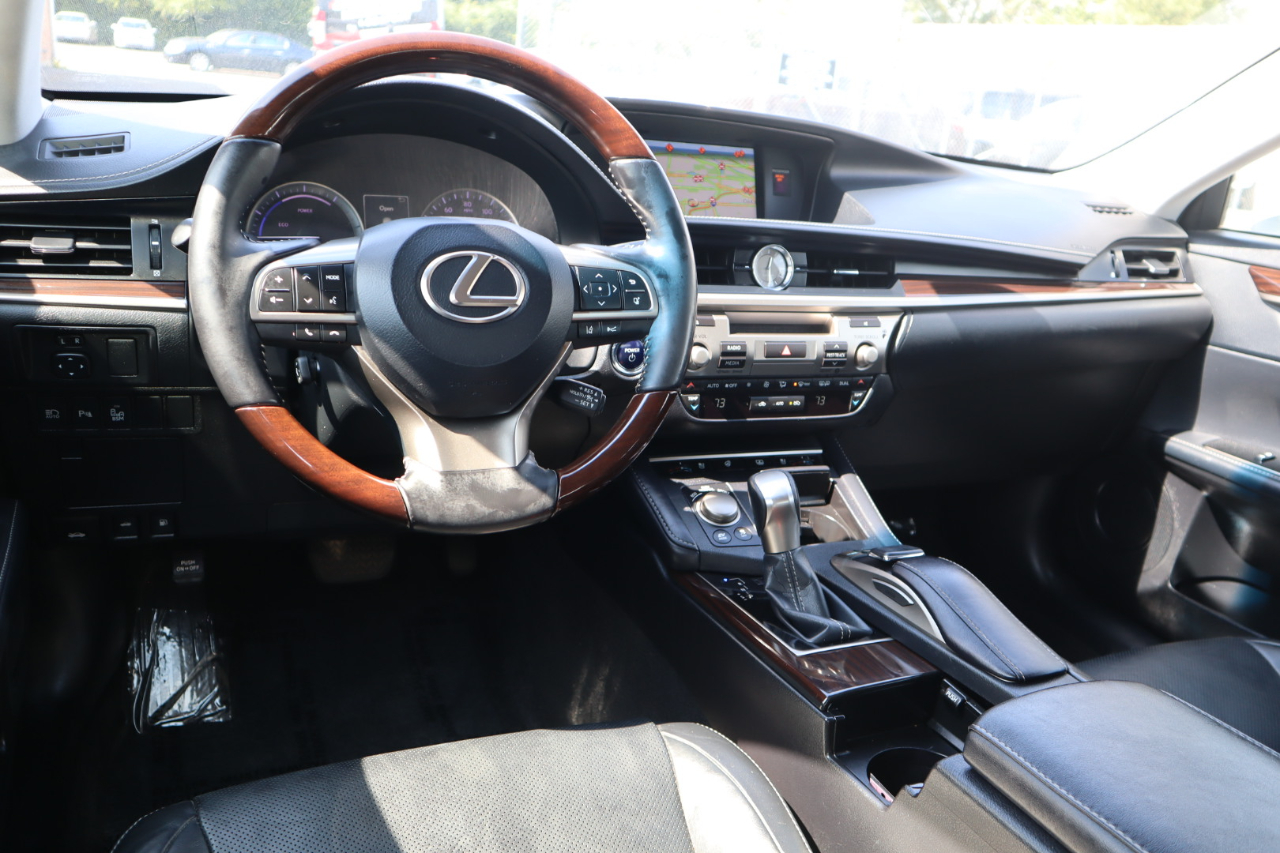 Lexus ES 300h Sedan 2017 Lexus ES 300h Sedan 2017