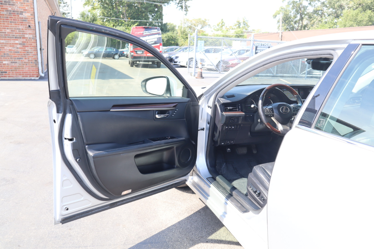 Lexus ES 300h Sedan 2017 Lexus ES 300h Sedan 2017