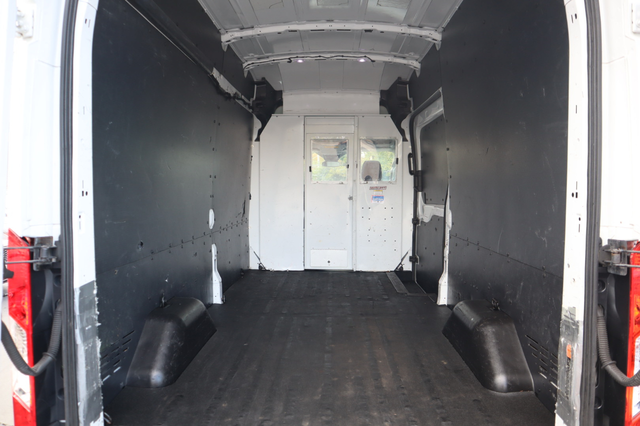 Ford Transit 350 Van High Roof w/Sliding Pass. 148-in. WB 2015 Ford Transit 350 Van High Roof w/Sliding Pass. 148-in. WB 2015