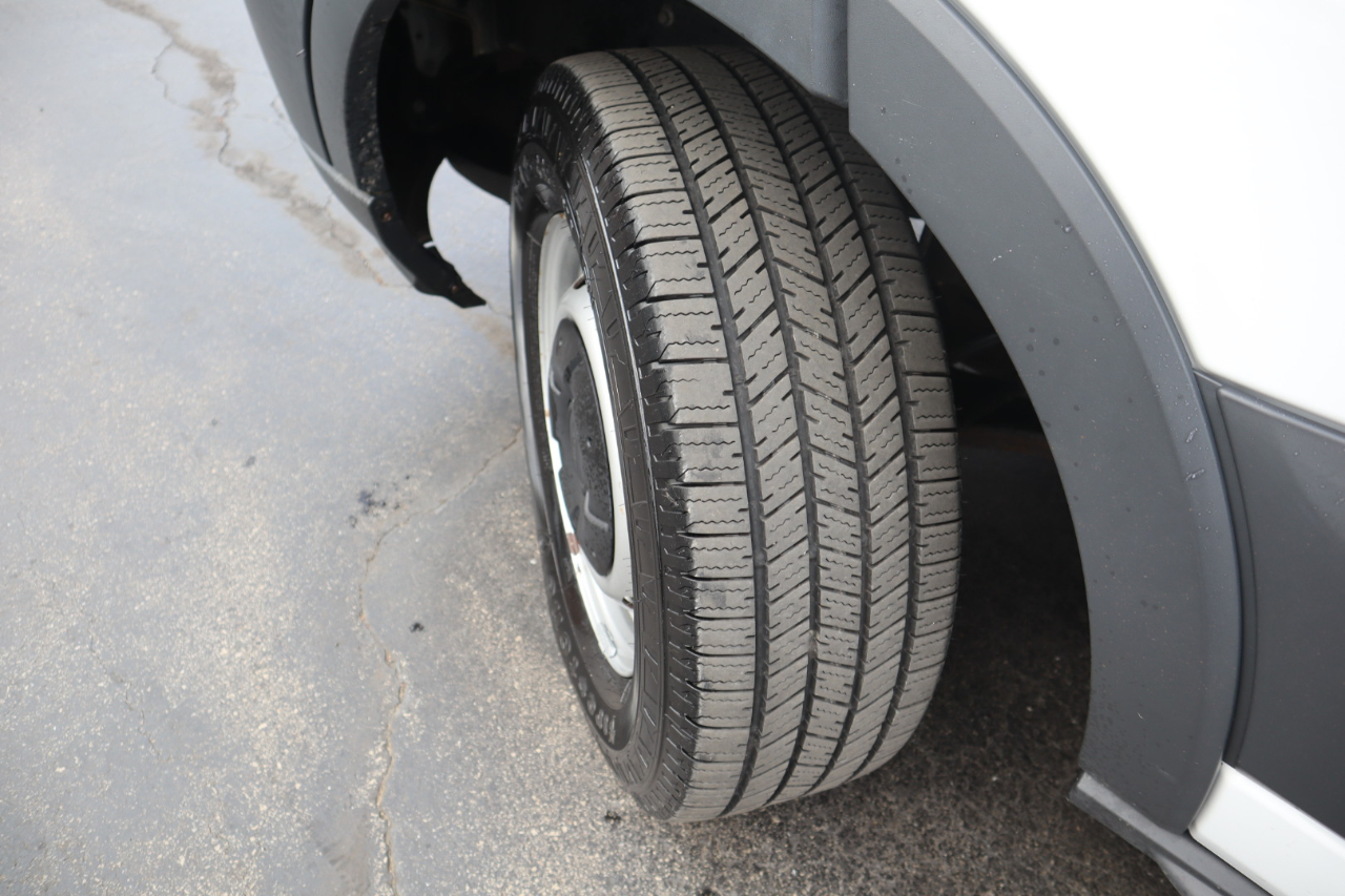 Ford Transit 350 Van High Roof w/Sliding Pass. 148-in. WB 2015 Ford Transit 350 Van High Roof w/Sliding Pass. 148-in. WB 2015