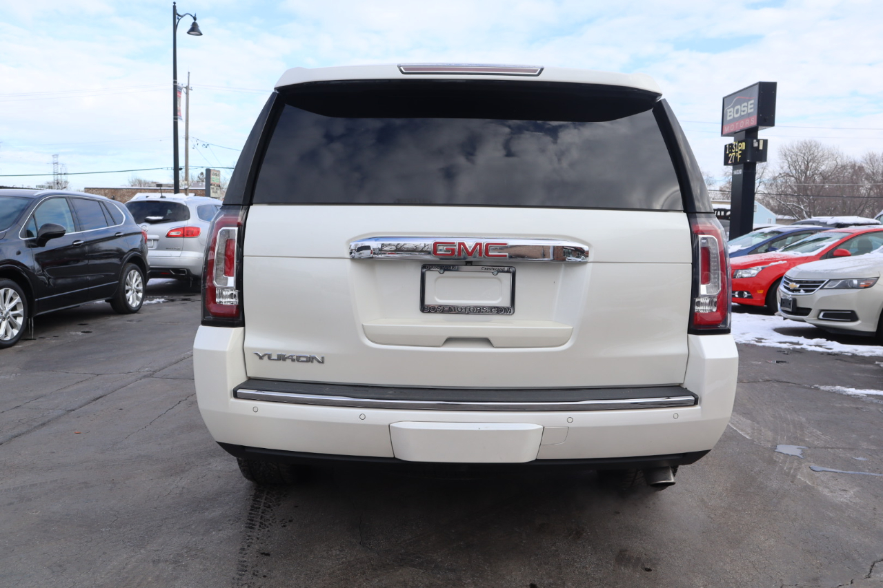 GMC Yukon Denali 4WD 2015