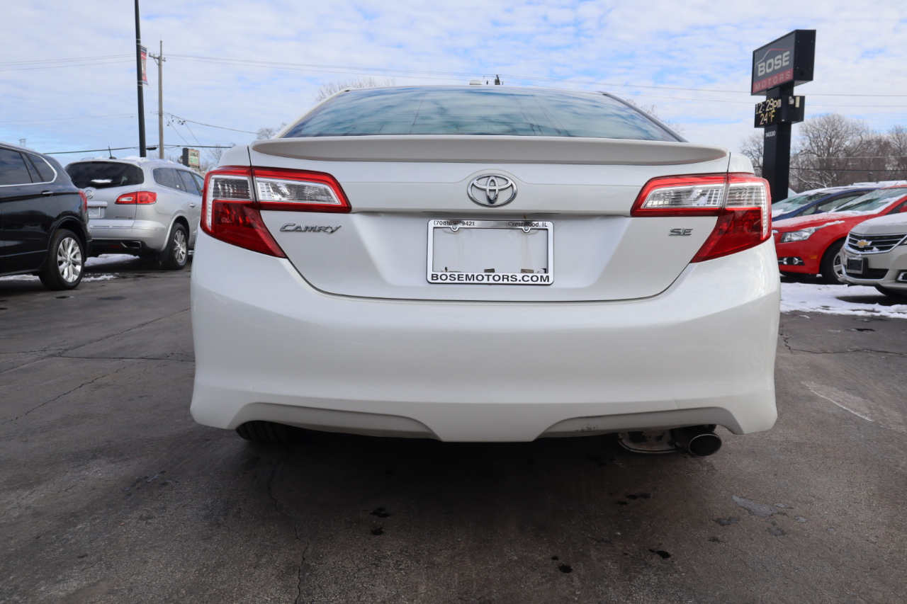 Toyota Camry SE 2012