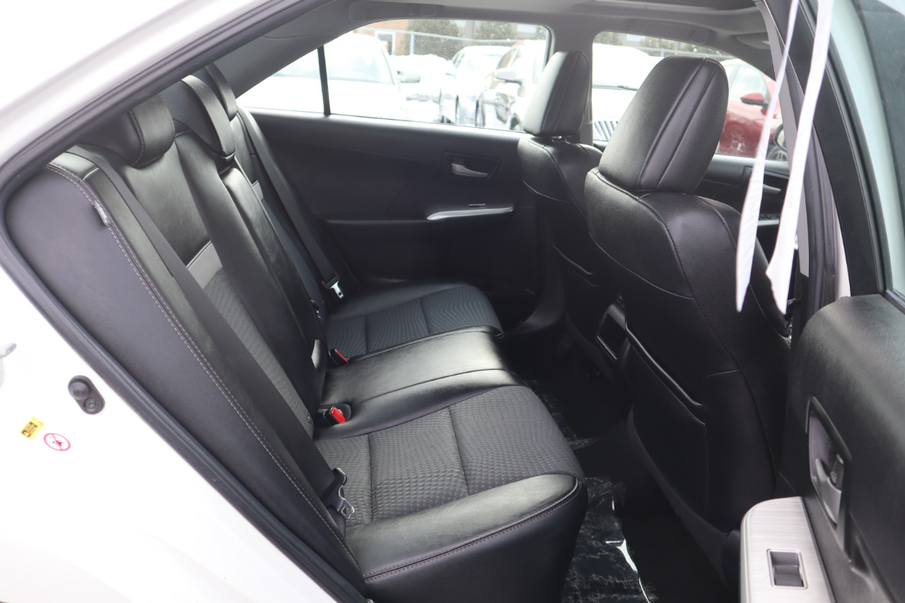 Toyota Camry SE 2012