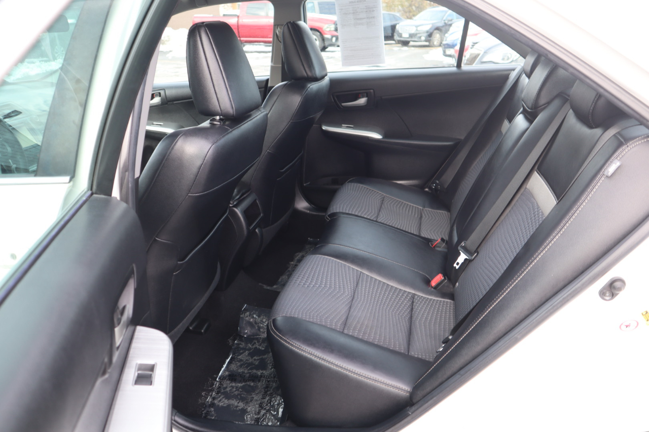 Toyota Camry SE 2012