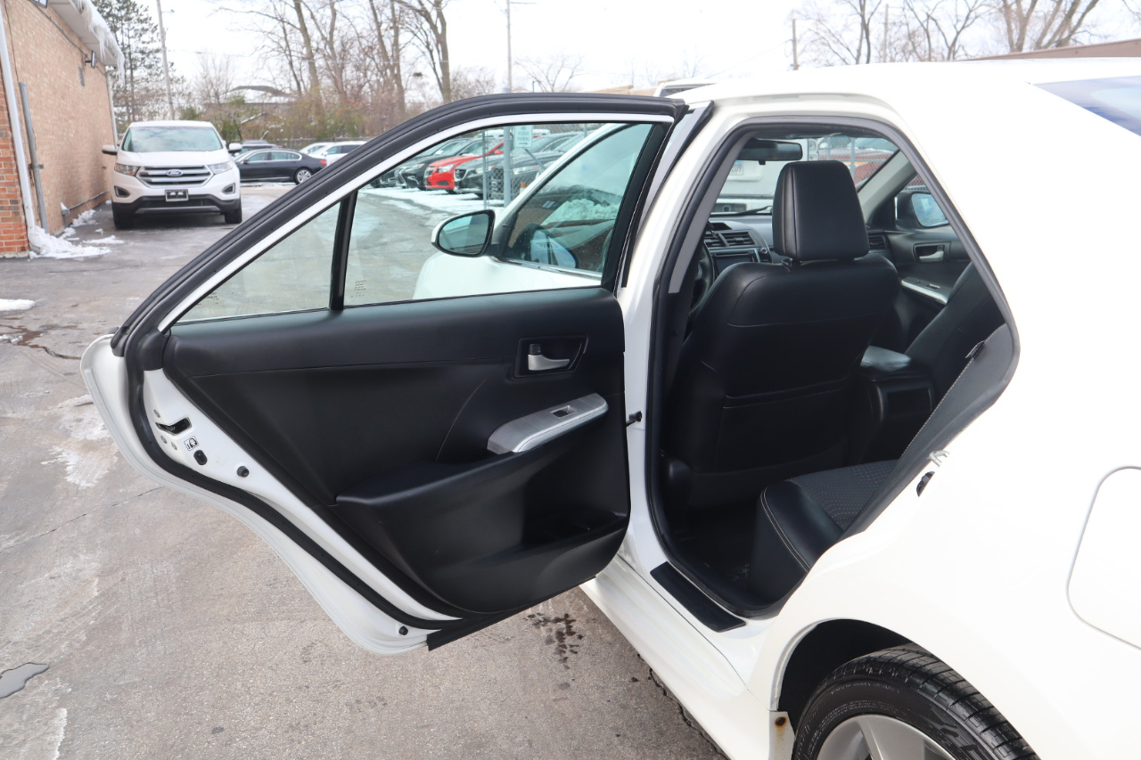 Toyota Camry SE 2012