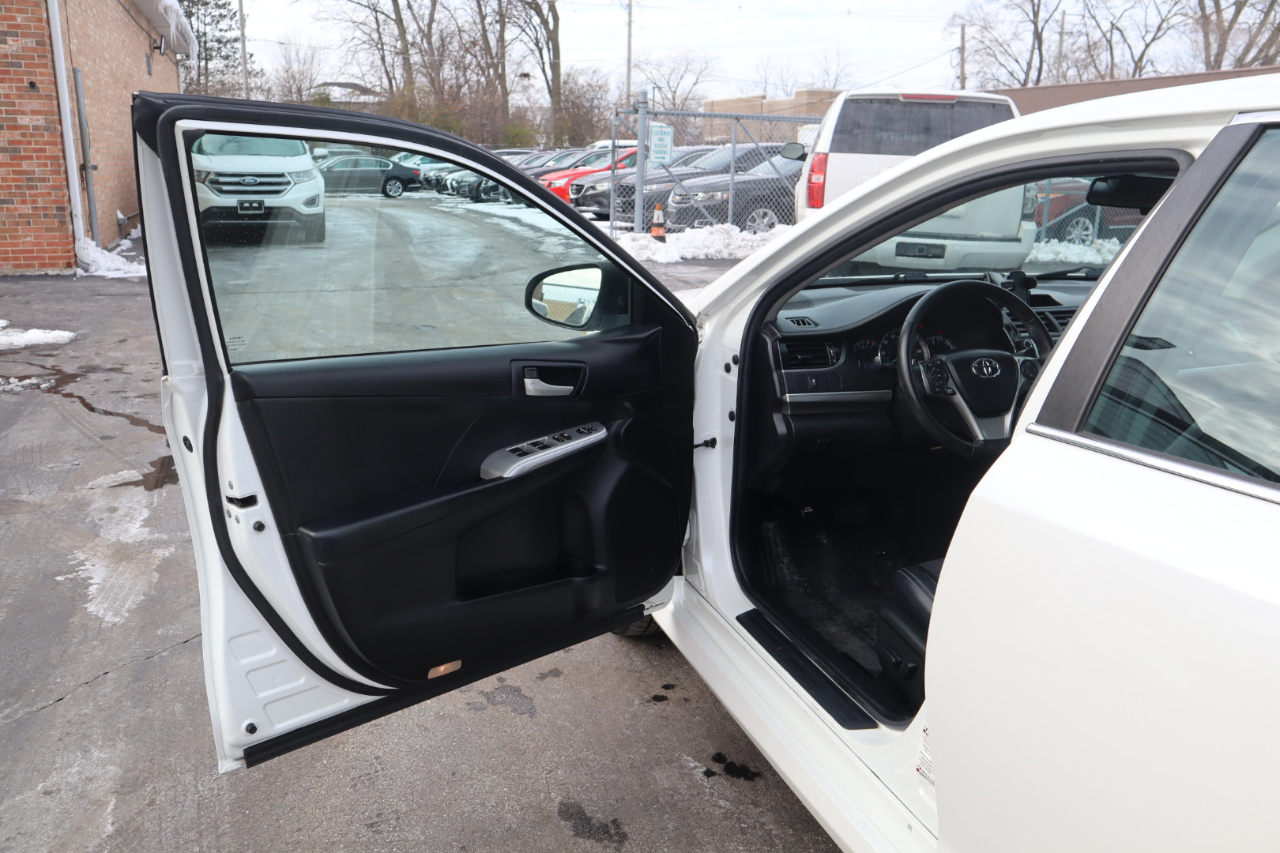 Toyota Camry SE 2012