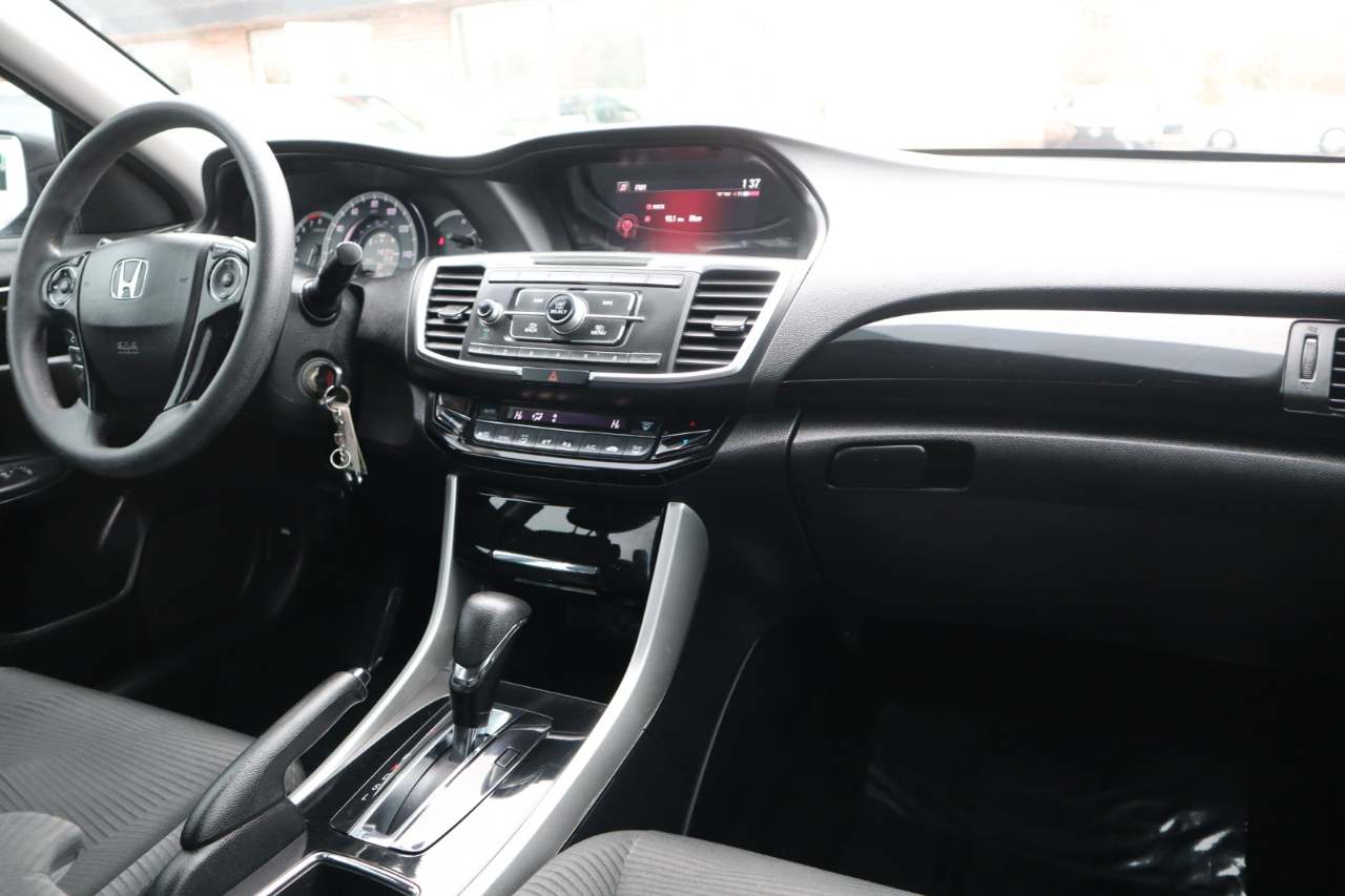 Honda Accord LX Sedan CVT 2016