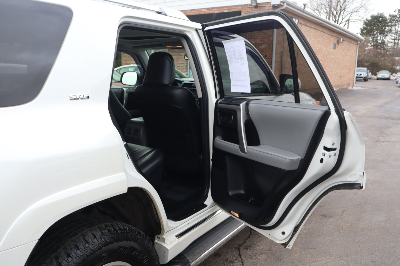 Toyota 4Runner SR5 4WD 2013