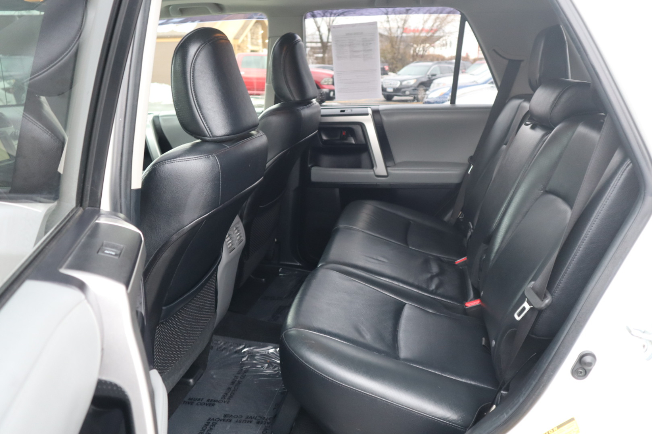 Toyota 4Runner SR5 4WD 2013