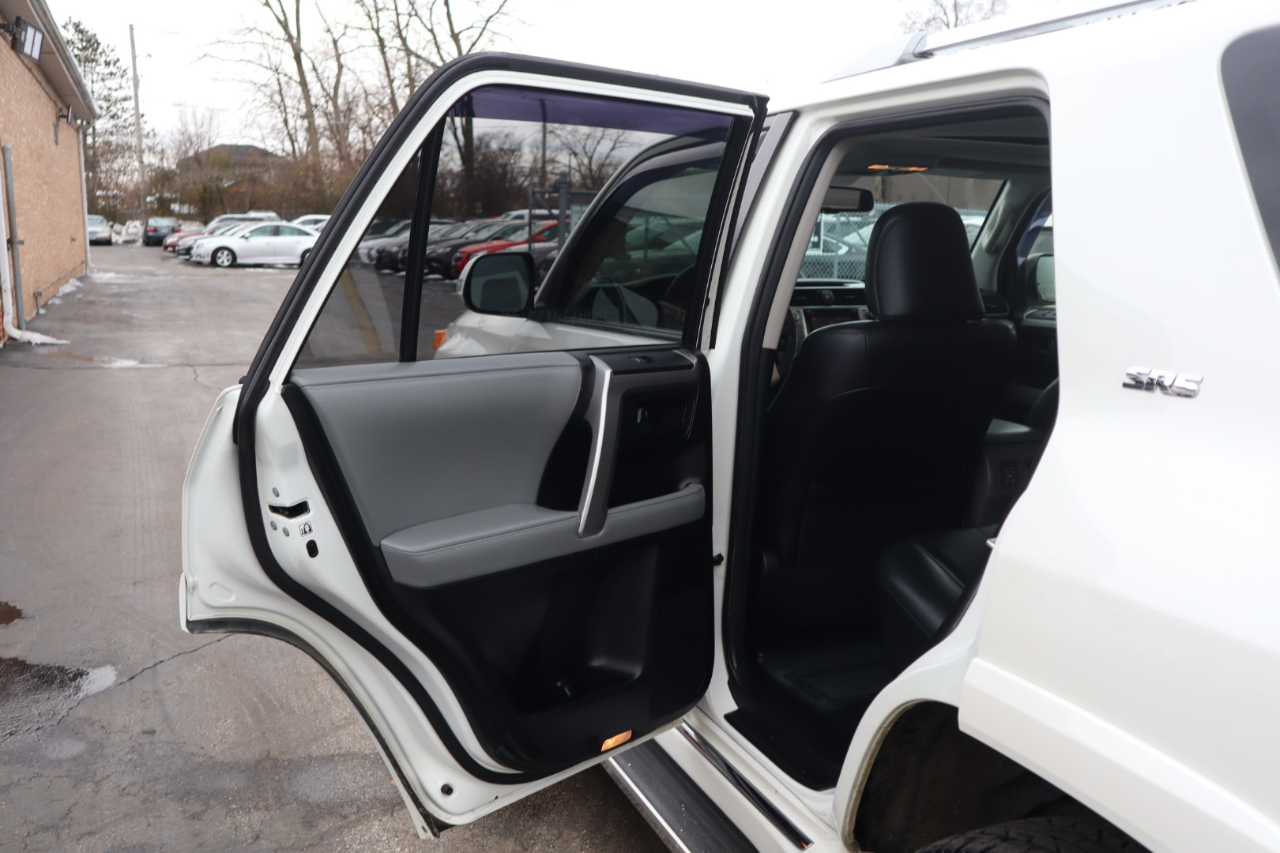 Toyota 4Runner SR5 4WD 2013