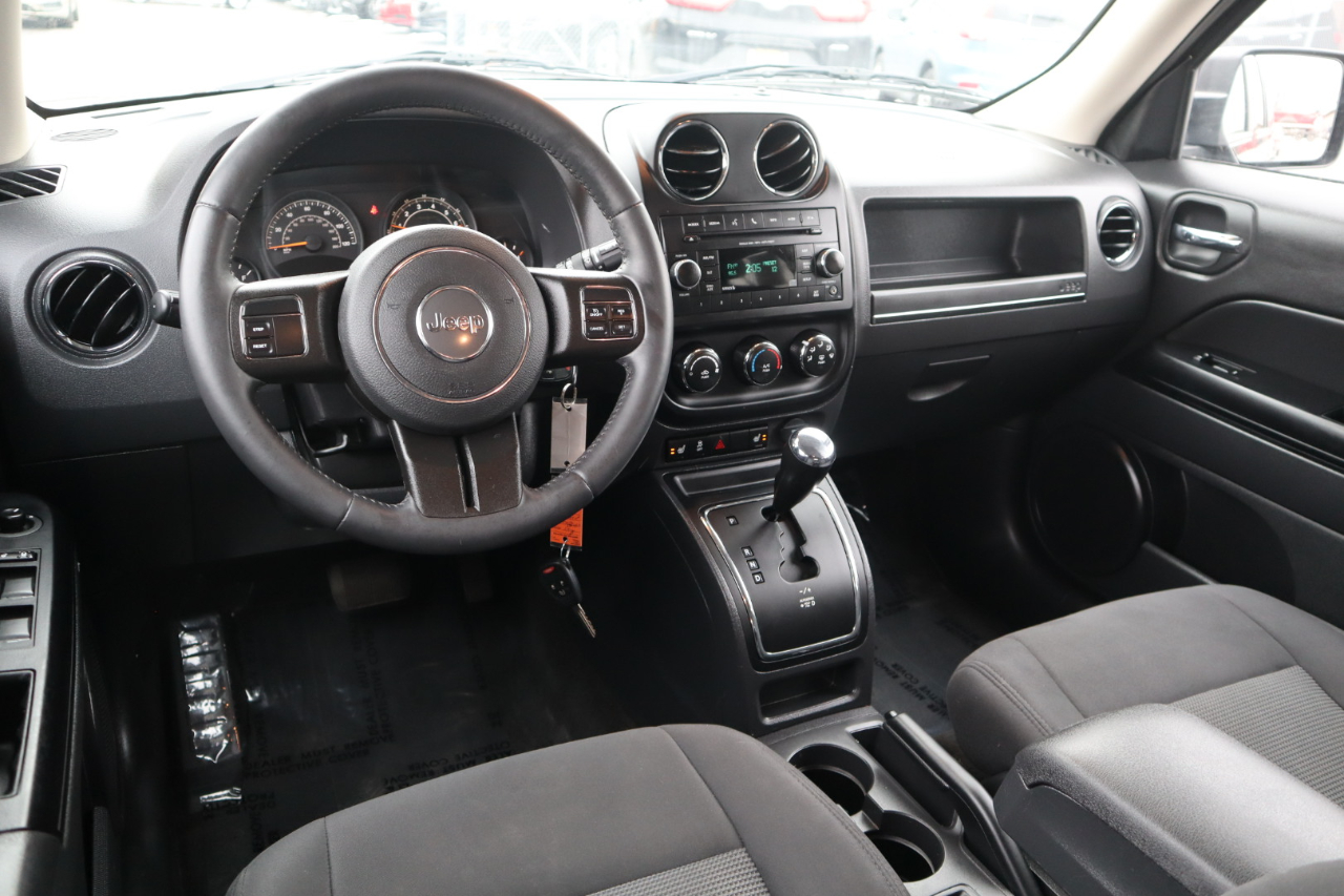 Jeep Patriot Latitude 2WD 2016