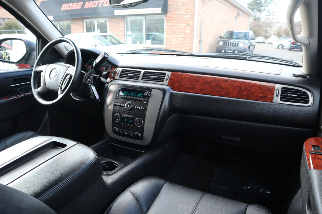 GMC Yukon SLT 4WD 2013