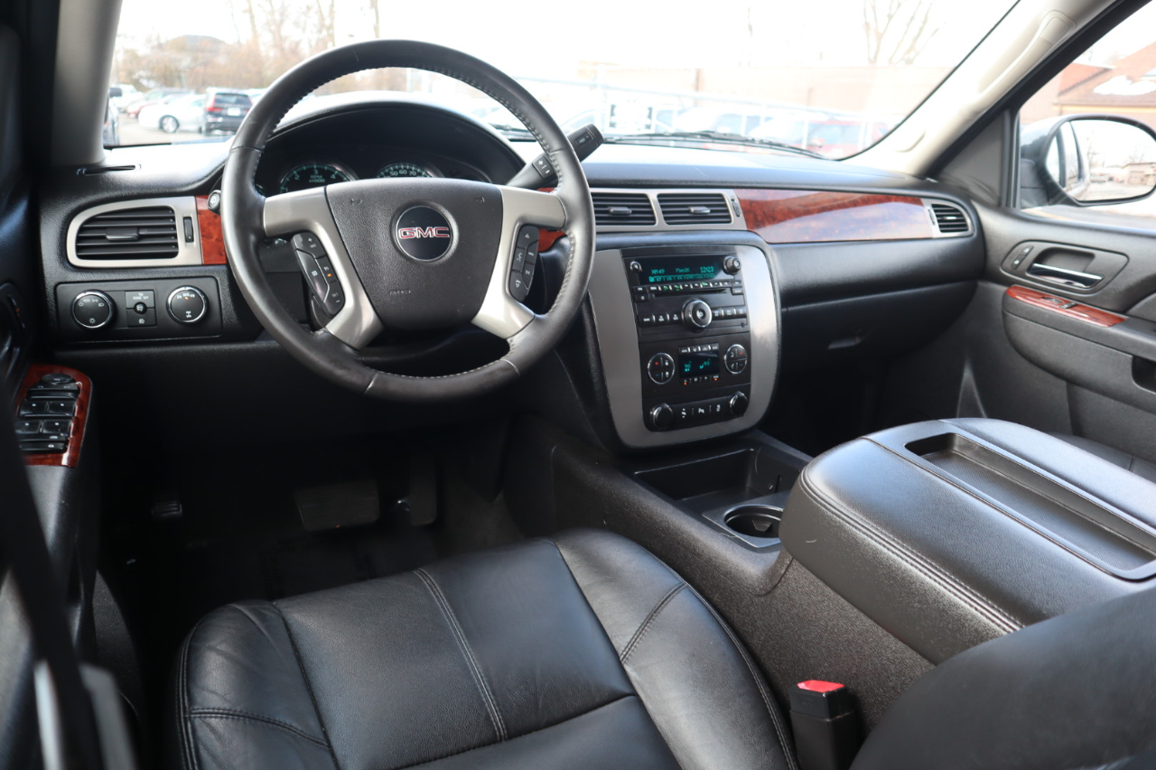 GMC Yukon SLT 4WD 2013