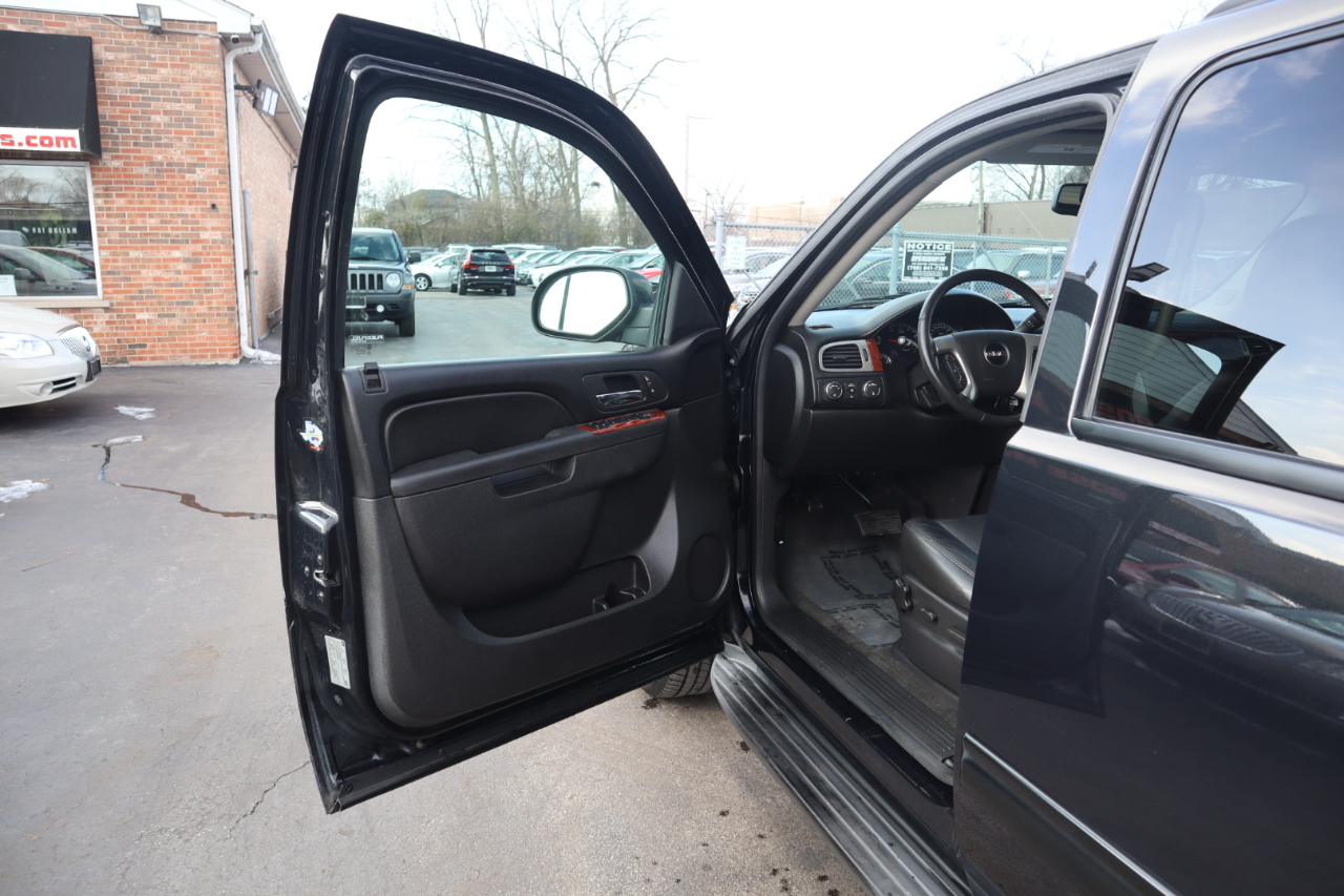 GMC Yukon SLT 4WD 2013