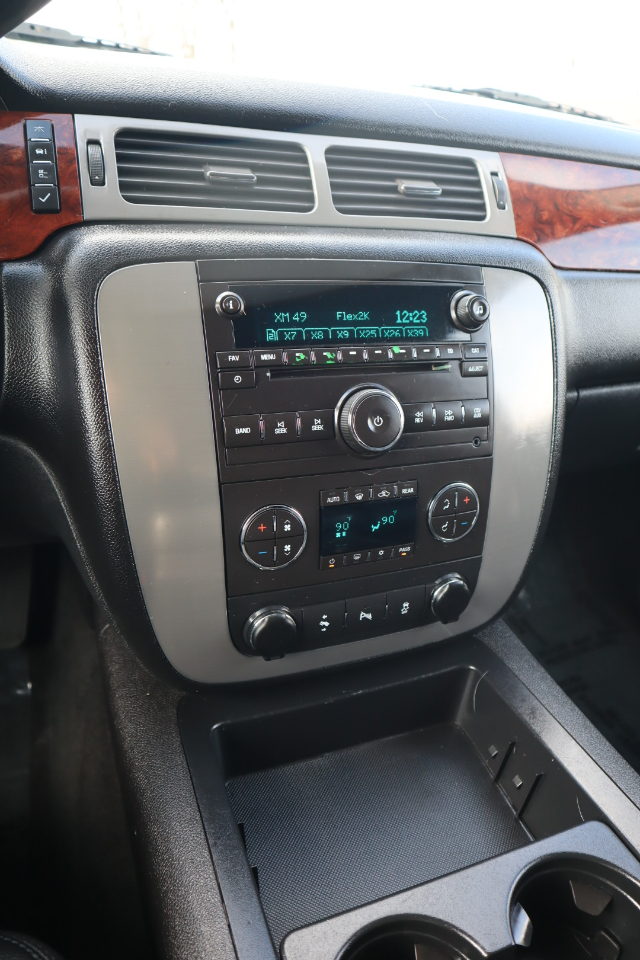 GMC Yukon SLT 4WD 2013