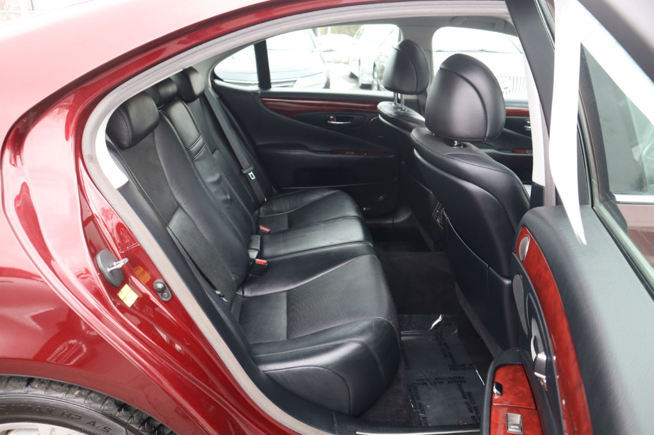 Lexus LS 460 Luxury Sedan 2008