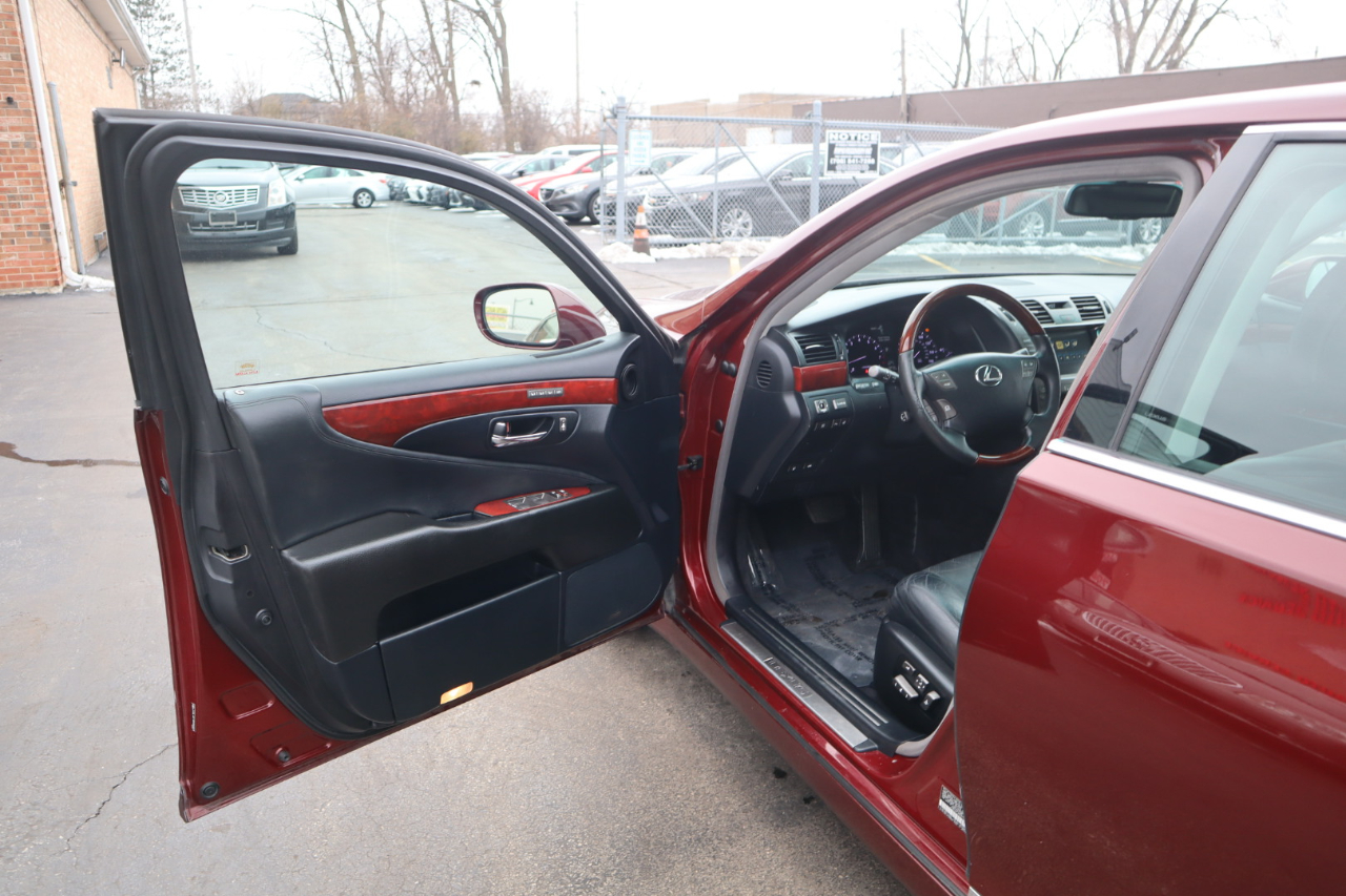 Lexus LS 460 Luxury Sedan 2008