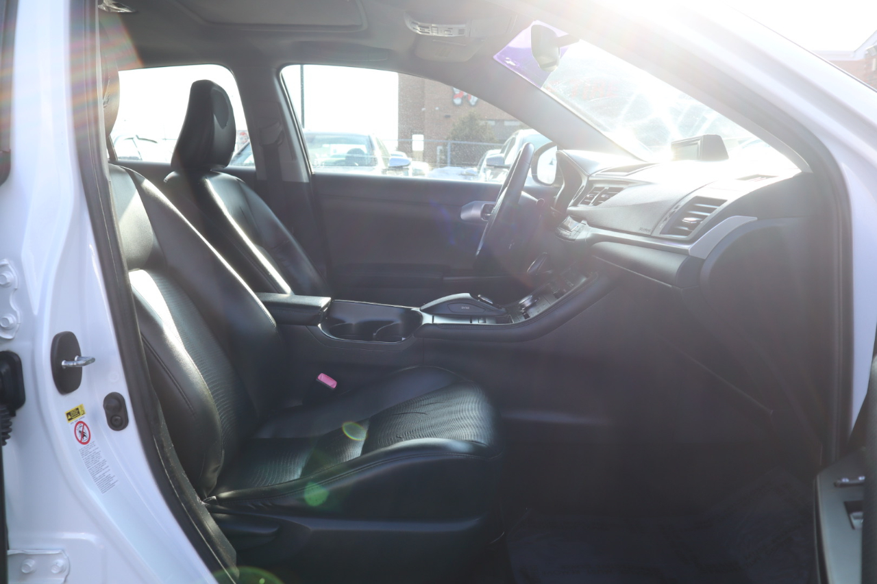 Lexus CT 200h F SPORT 2012